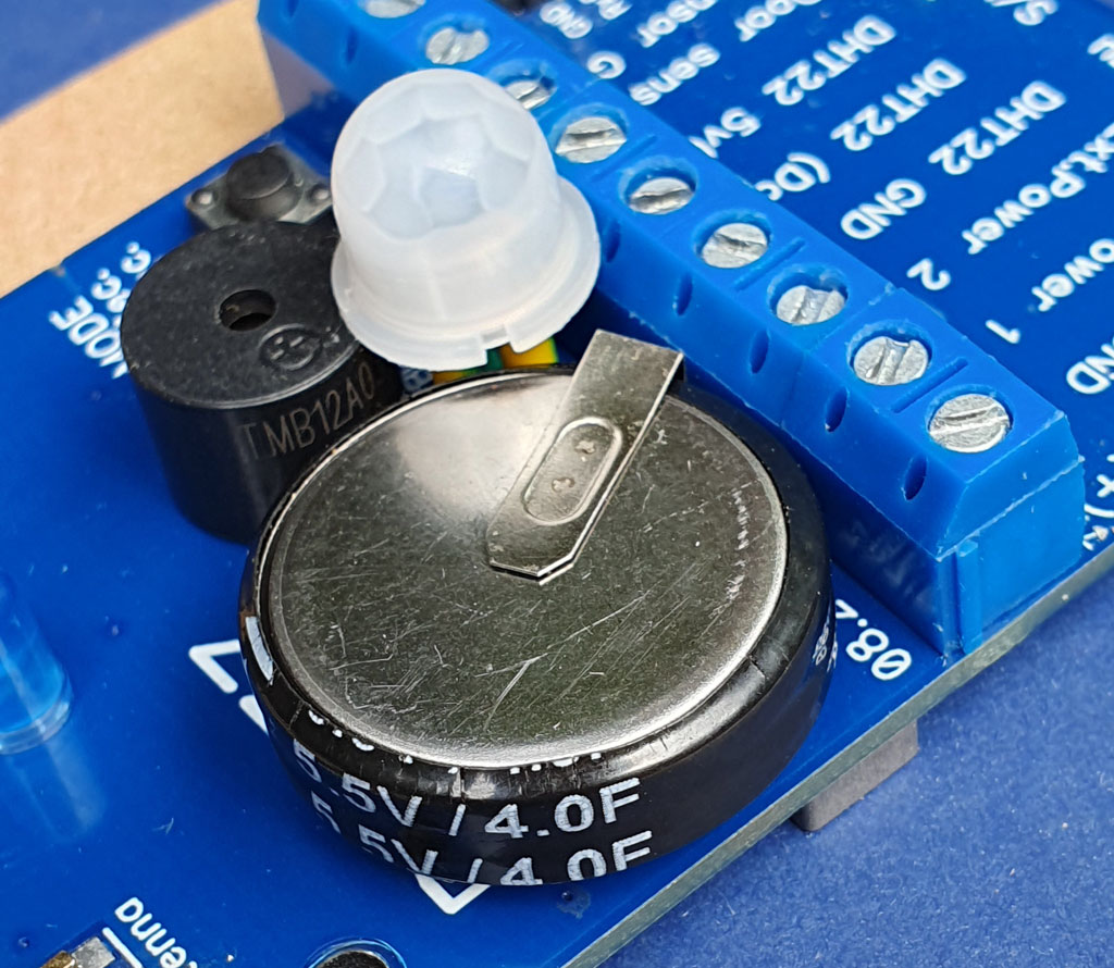 Super capacitor